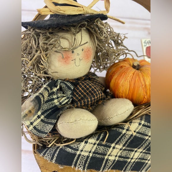 Vintage Country Halloween Decor Basket Witch & Pumpkins Hand Crafted Spooky Fall - Picture 6 of 8